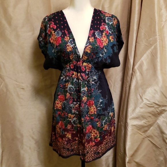 Angie Dresses & Skirts - Angie Open Back Floral Dress Angie Dresses & Skirts - Angie Open Back Floral Dress
